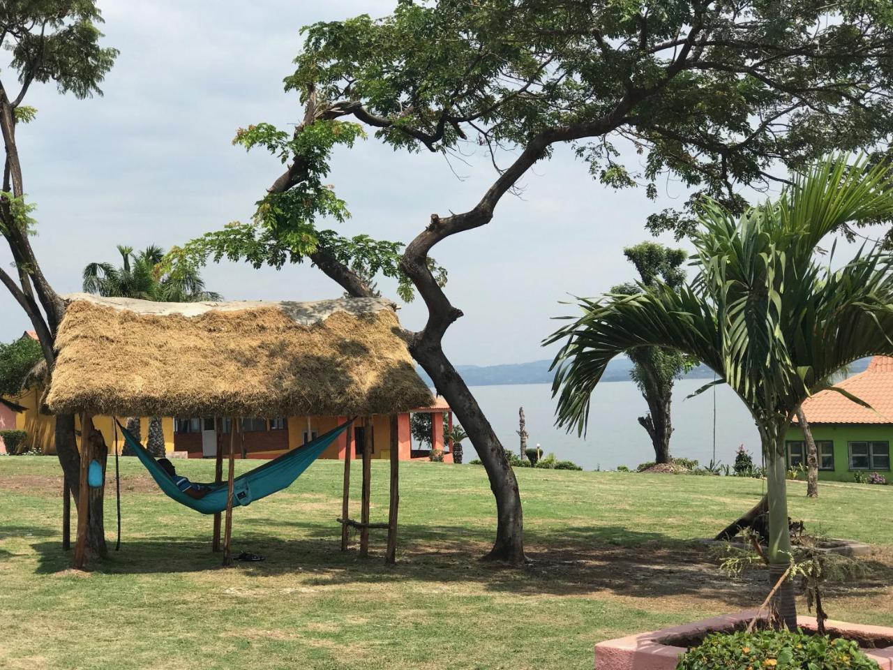 Villa Samuka Island Retreat à Jinja Extérieur photo