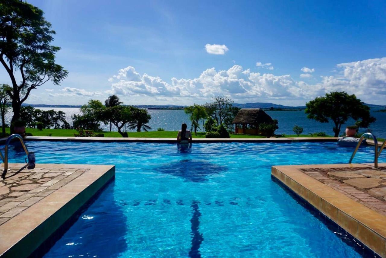 Villa Samuka Island Retreat à Jinja Extérieur photo