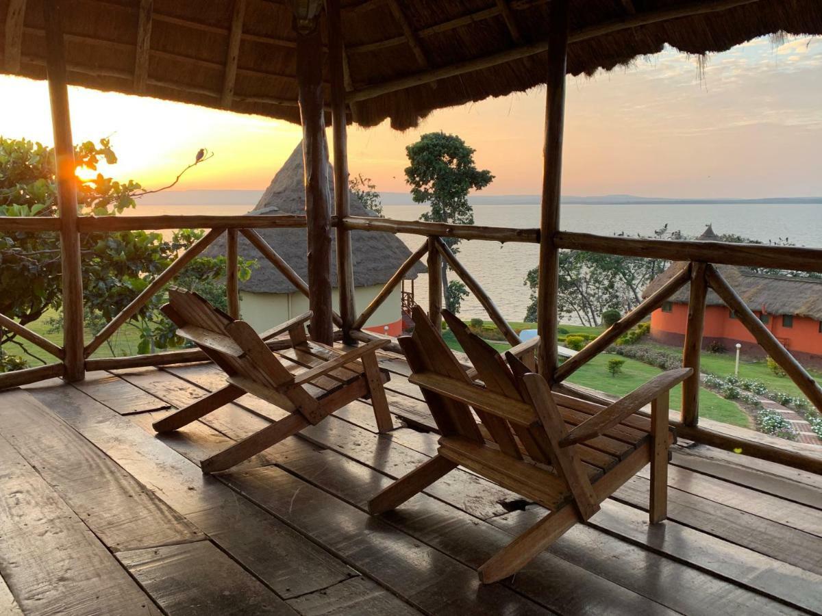 Villa Samuka Island Retreat à Jinja Extérieur photo