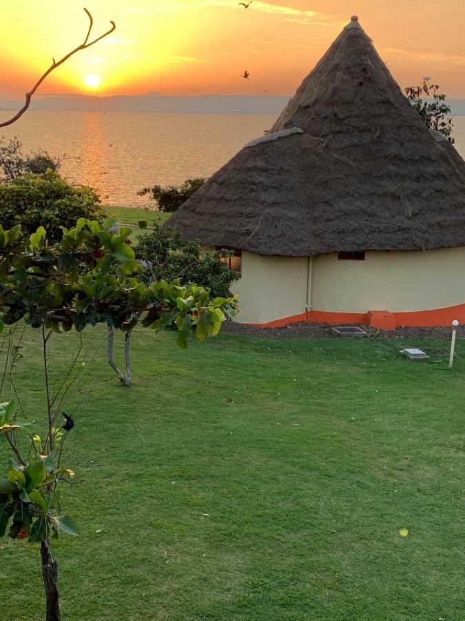 Villa Samuka Island Retreat à Jinja Extérieur photo